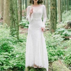 Wedding dress wedding gown lace detail long train